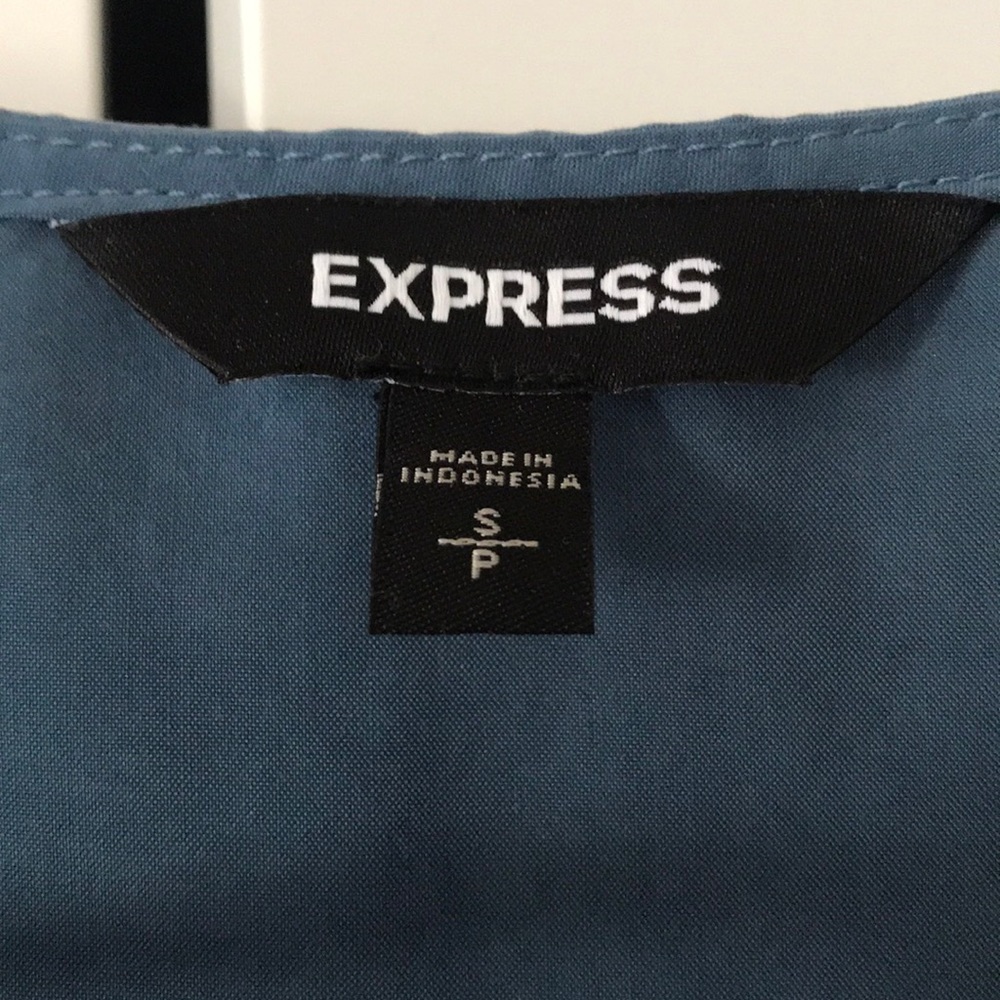 Top - Picture 2 of 2